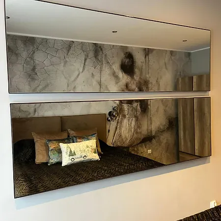 Апартаменты The Mirrors