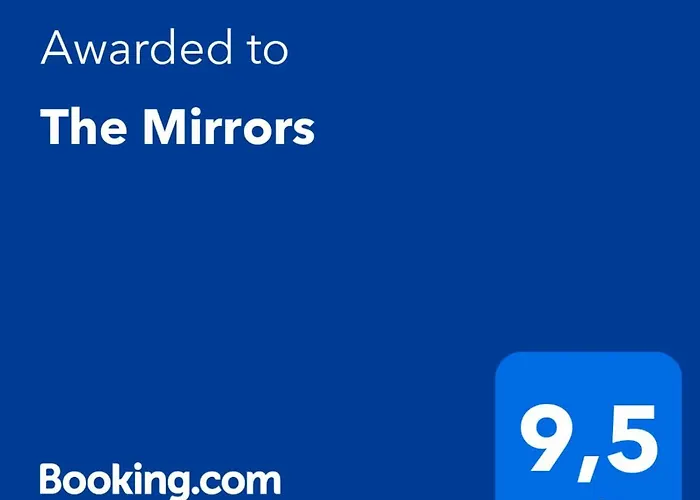 The Mirrors Apartment *
